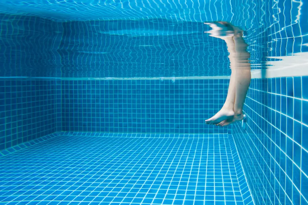 10 errores matener tu piscina