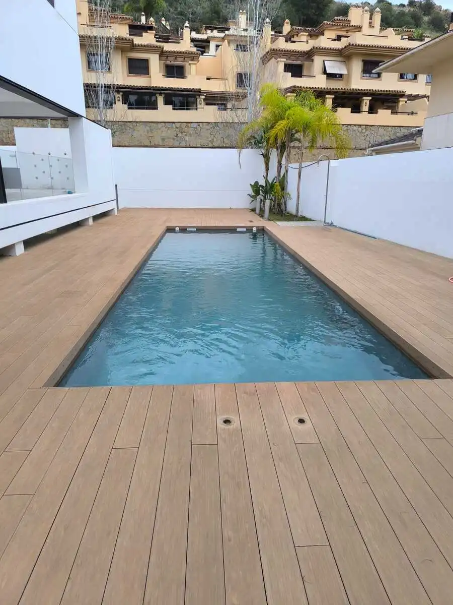 pelicon mantenimiento de piscinas en malaga